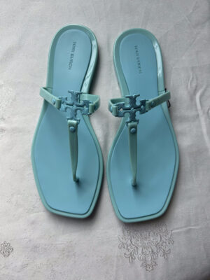 18 TB(3) Tory Burch Roxanne Jelly Sandals