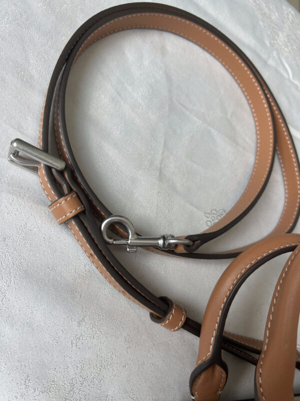 23 TB(2) Tory Burch Mini Shopper with Strap