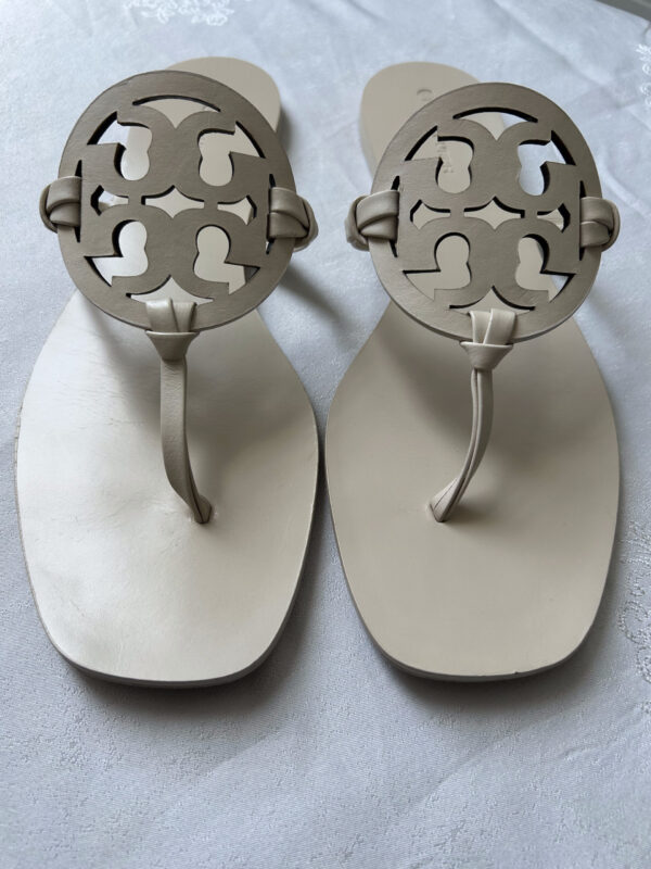 34 TB Tory Burch Miller Square Toe