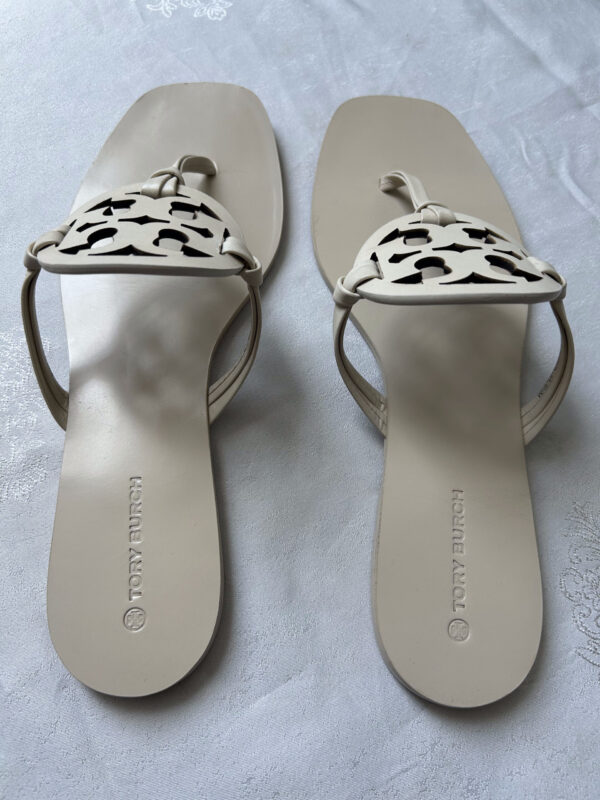 34 TB(2) Tory Burch Miller Square Toe