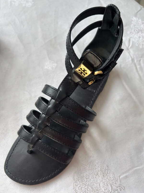 36 TB(4) Tory Burch Gladiator