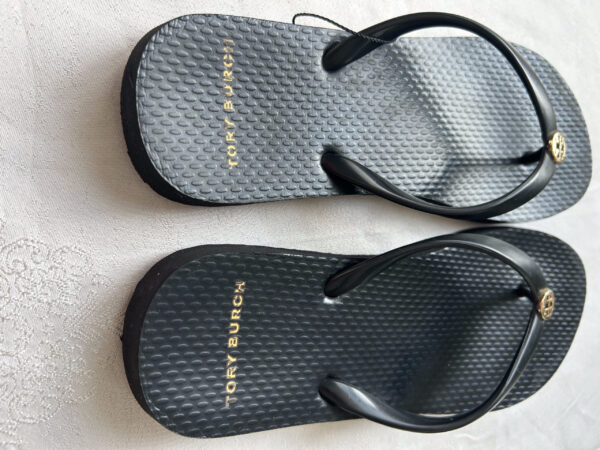 39 TB(1) Tory Burch Flip Flop