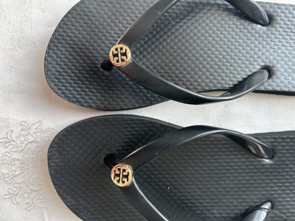 39 TB(3) Tory Burch Flip Flop