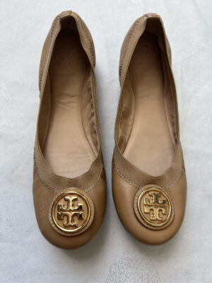 4 TB(1) Tory Burch Caroline Ballet Flat