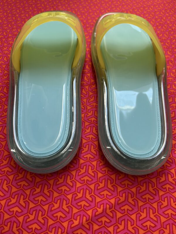 69 TB (5) Tory Burch Jelly Sandals